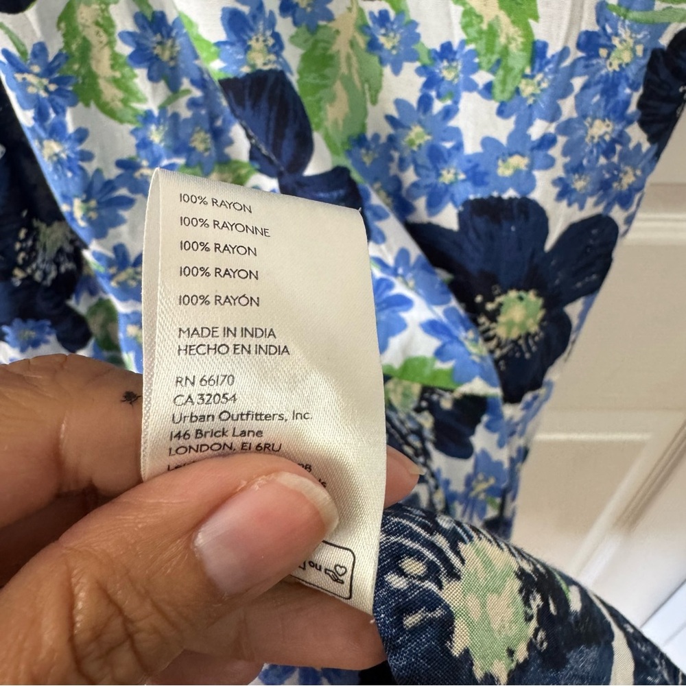 Free People Floral Mini Dress Blue Green Flowy V Neck Size LG Moon Chaser - Picture 8 of 13